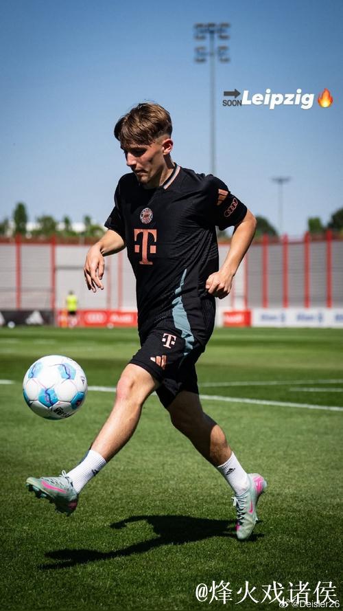 未满18岁完成德甲首秀,卡尔成拜仁队史首人 未满18岁完成德甲首秀,卡尔成拜仁队史首人