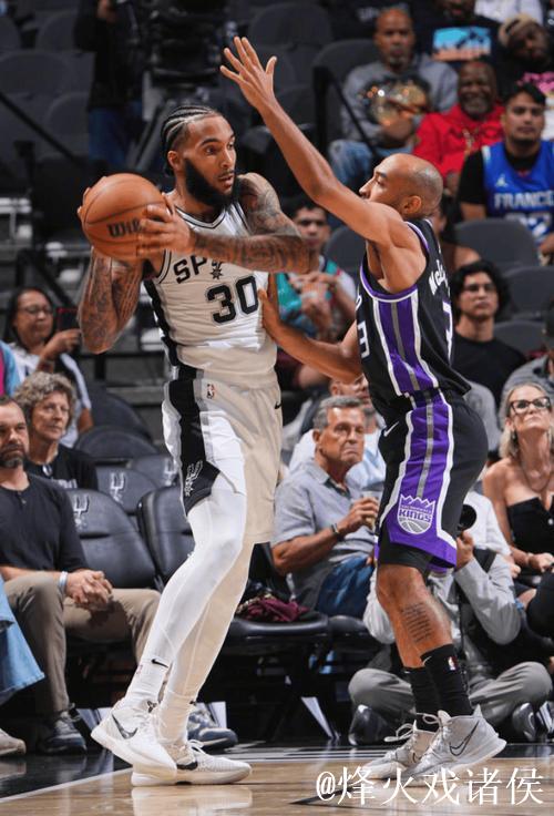 文班亚马:发起垃圾话攻势,打乱对手节奏并激励队友 文班亚马:发起垃圾话攻势,打乱对手节奏并激励队友